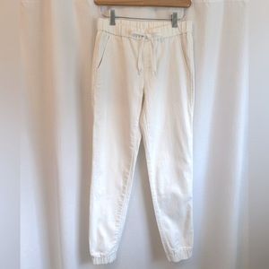 Uniqlo (NEW!!) White Denim Joggers, XS, NWOT